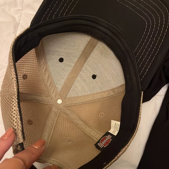 Harley Davidson shirt sleeve button up black shirt with matching cap size m - Picture 3 of 7